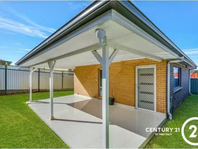 House for rent in Bossley Park, Sydney