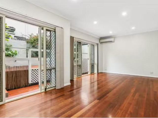 Condo for rent in Sydney, New South Wales