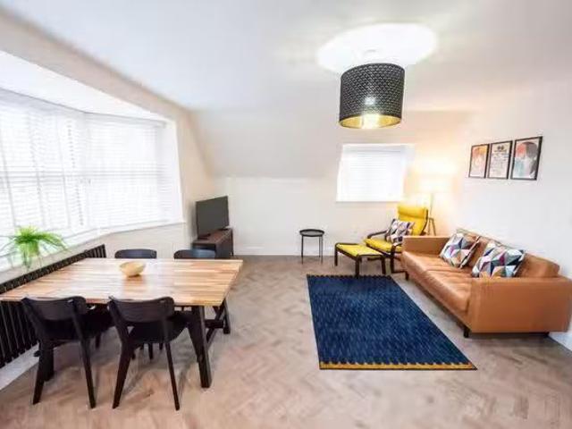 Apartment for rent in Upper Dovercourt, Dale Hill
