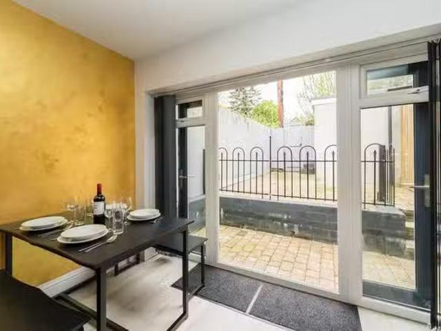 Apartment for rent in Plasnewydd, Falcon Lodge
