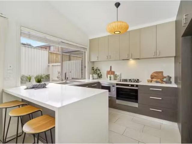 Condo for rent in Sydney, New South Wales