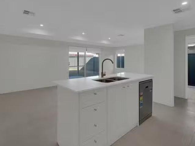 House for rent in Parklands, Western Australia
