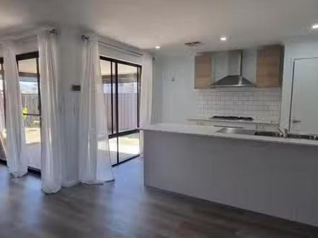 House for rent in Banksia Grove, Western Australia