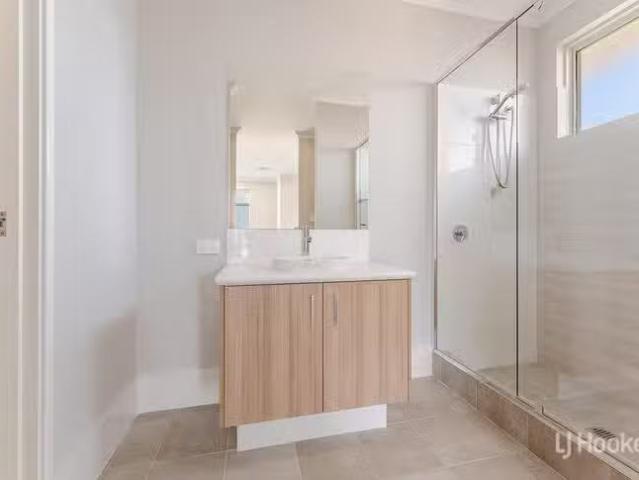 House for rent in Golden Bay, Western Australia