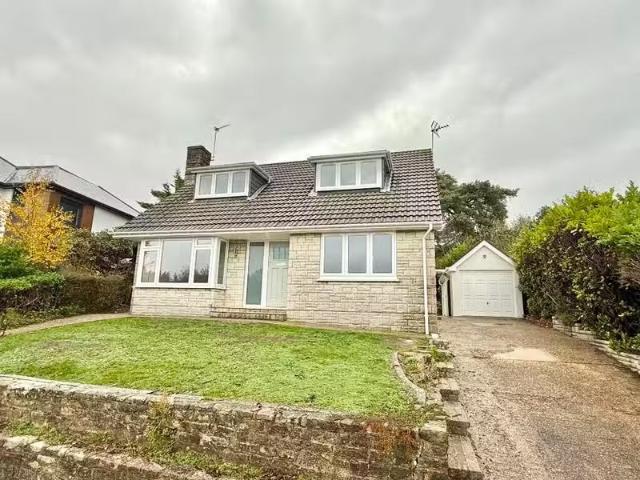 House for rent in Holdenhurst, Bournemouth