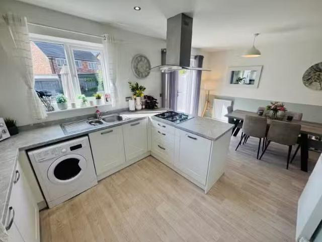 House for rent in The Haulgh, Lee Bank