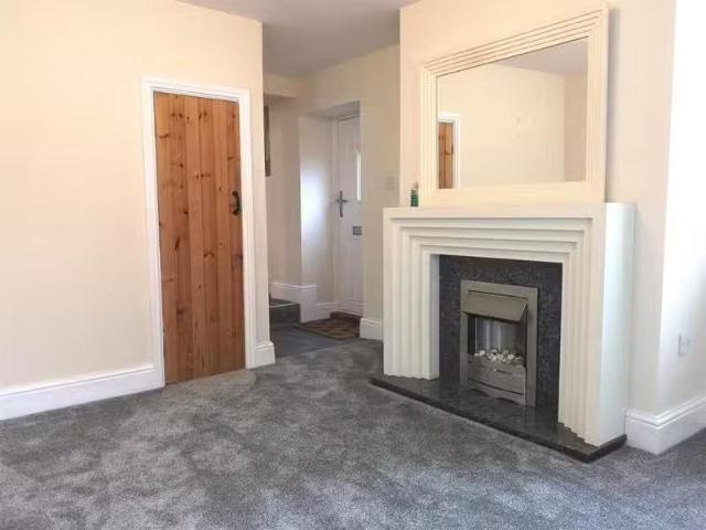 House for rent in Shaw Lane, Guiseley