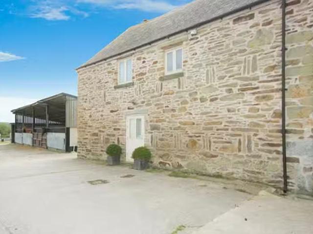 House for rent in Llanferres, Wales