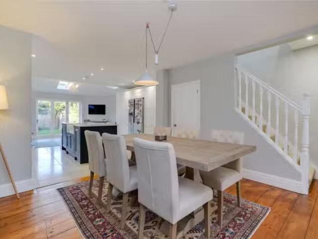 House for rent in Lower Green Esher, Blackhills