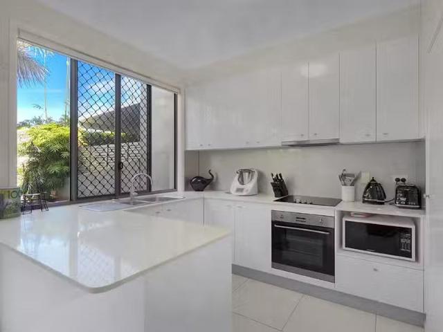 Condo for rent in Toombul, Queensland