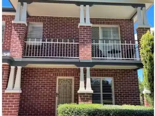 Condo for rent in Piallamore, New South Wales