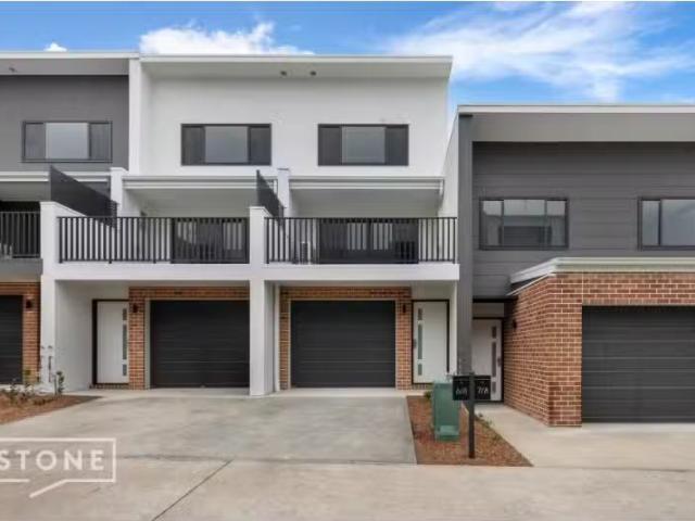 Condo for rent in Newcastle, Newcastle-Maitland