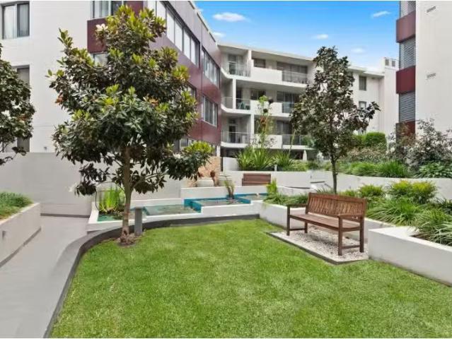 Apartment for rent in Lower North Shore, Sydney