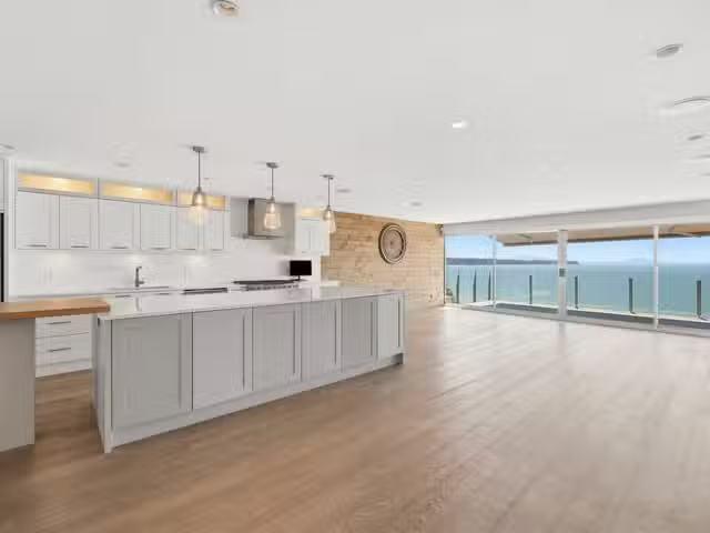 House for rent in White Rock, British Columbia