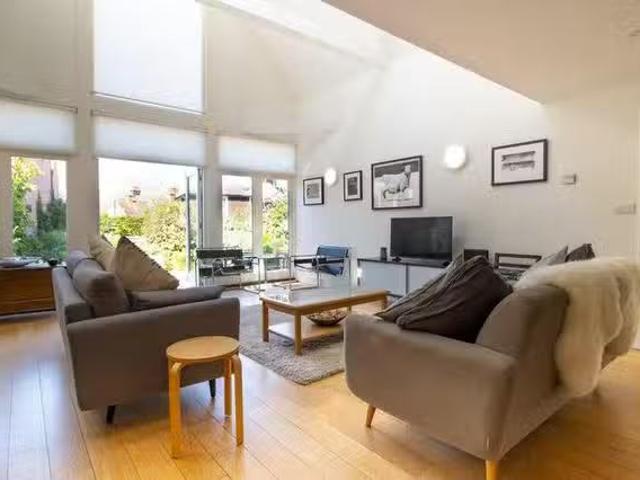 Apartment for rent in Playden, Rother