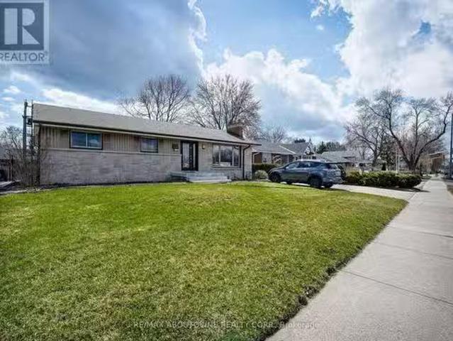 House for rent in Burlington, Ontario