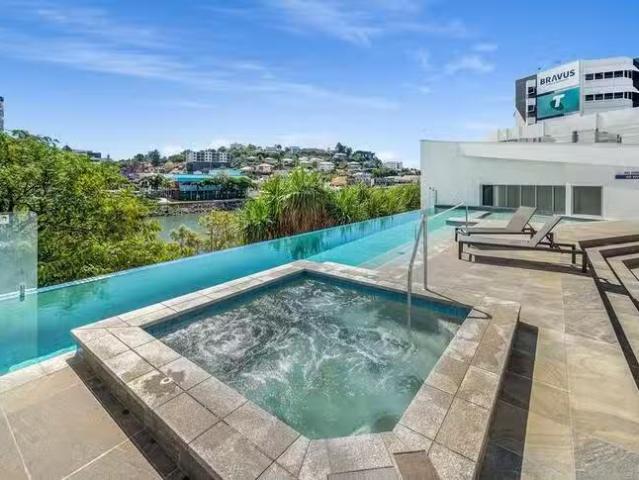 Apartment for rent in South Townsville, Queensland