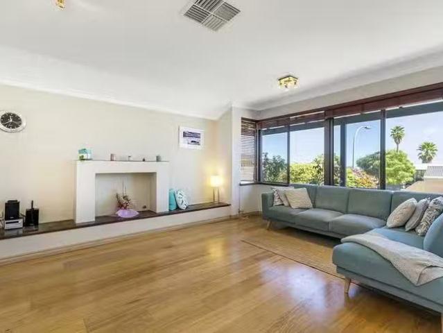 House for rent in Mullaloo, Western Australia