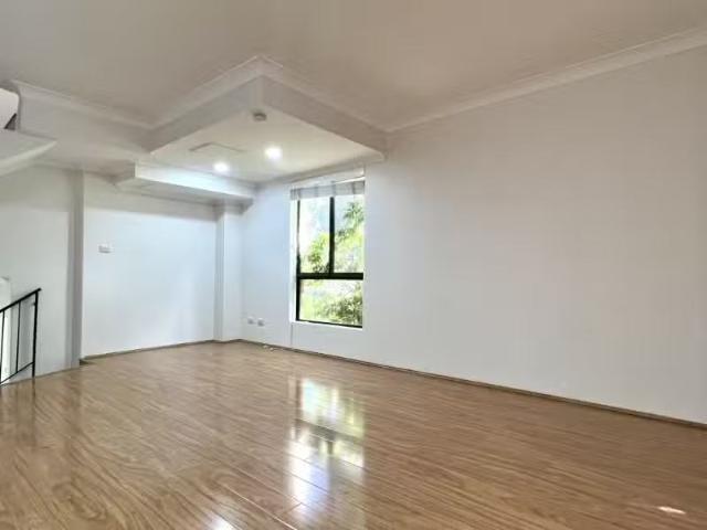 Condo for rent in Sydney, New South Wales