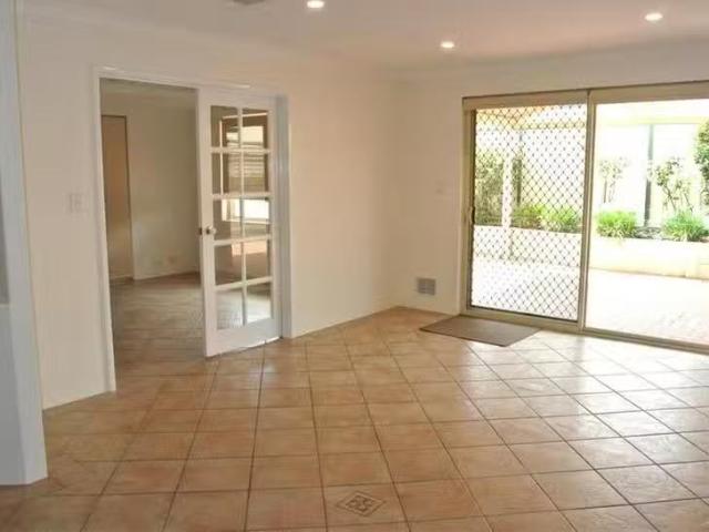 House for rent in Hocking, Western Australia