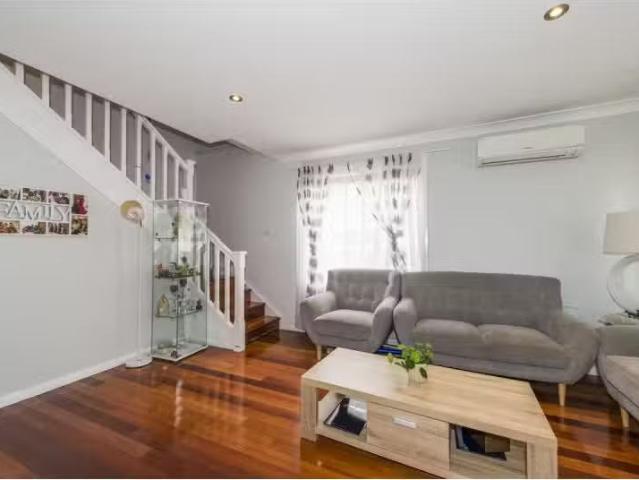 Condo for rent in Sydney, New South Wales