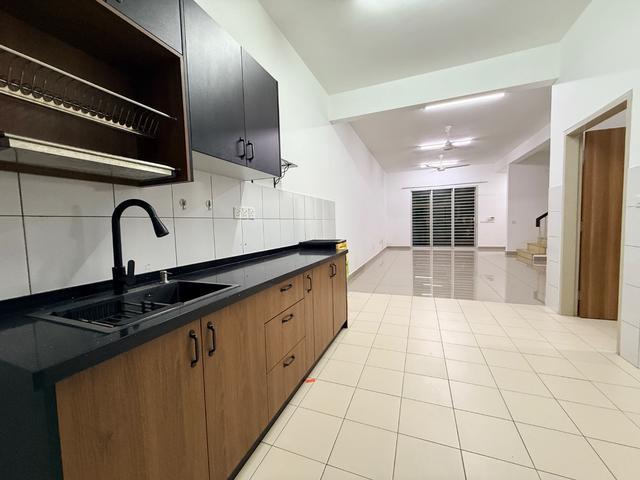 Terraced House for rent in Tanjong Sepat, Selangor