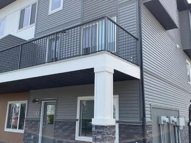 House for rent in Chelsea, Chestermere