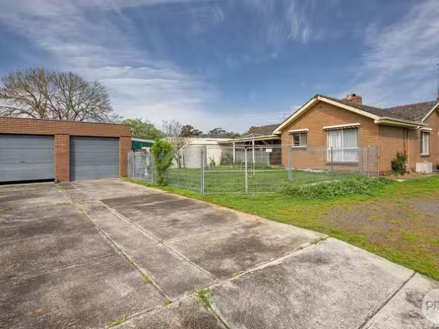 House for rent in Creswick, Victoria