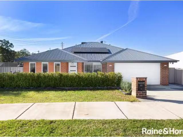 House for rent in Charles Sturt University, Wagga Wagga City Council