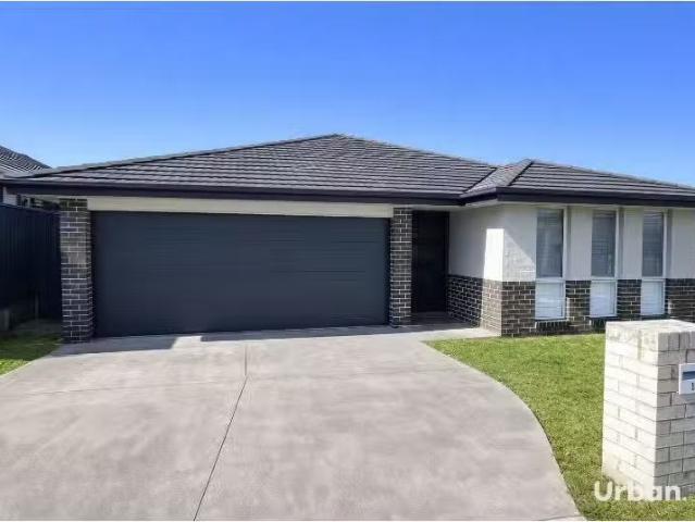 House for rent in Glenmore Park, Sydney