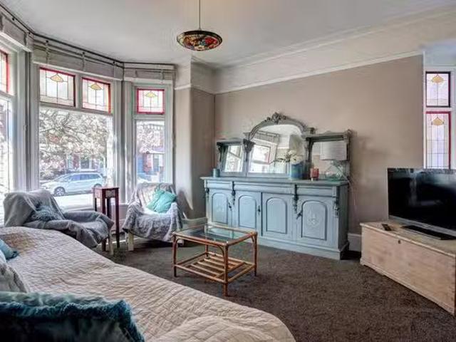 Apartment for rent in Gorse Hill, Trafford Park