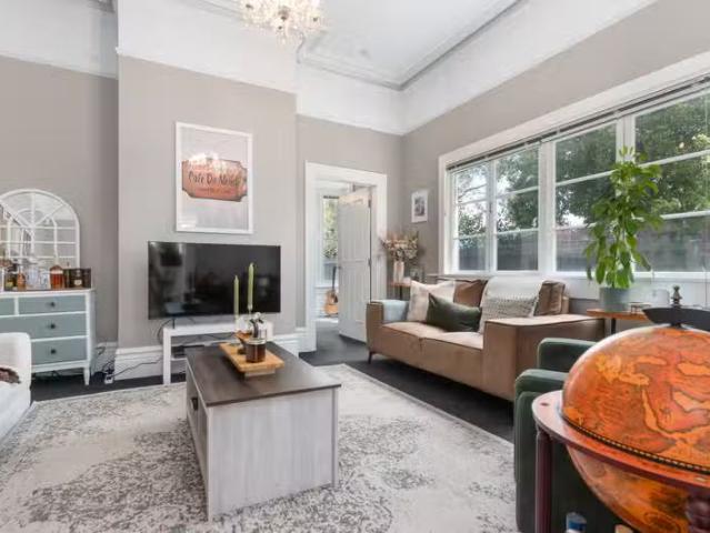 House for rent in Chaslands, Canterbury