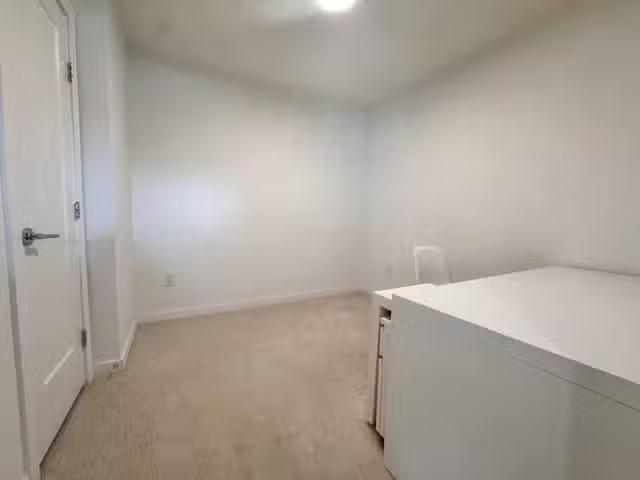 Condo for rent in Surrey, British Columbia