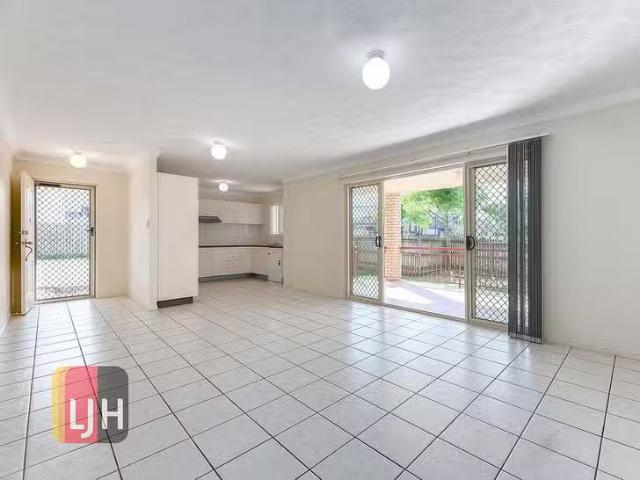 House for rent in Canning Vale, Western Australia