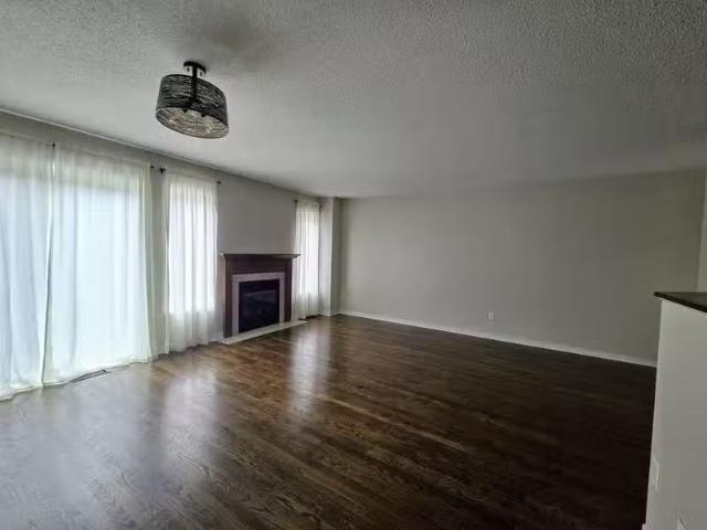 Condo for rent in Vanier, Ontario