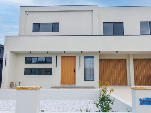 Duplex for rent in Sydney, New South Wales