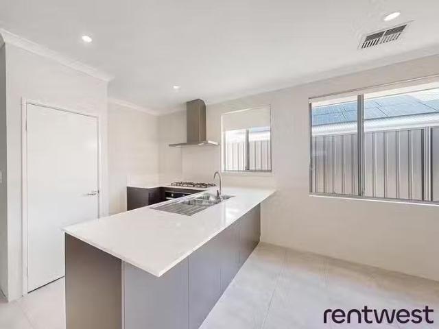 House for rent in Parklands, Western Australia