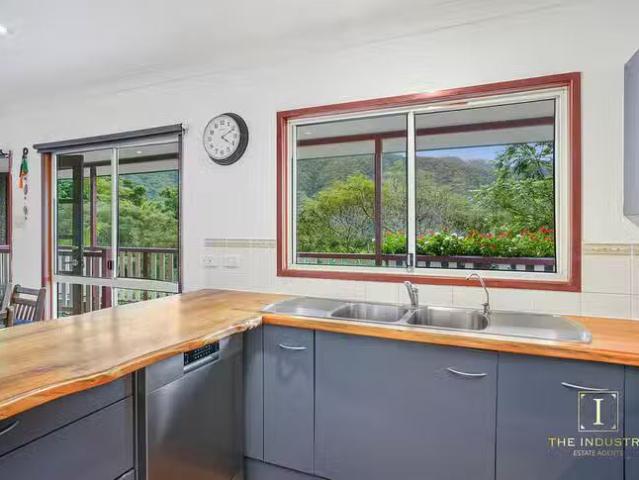 House for rent in Redlynch, Queensland