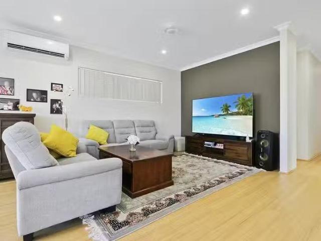 House for rent in Success, Western Australia