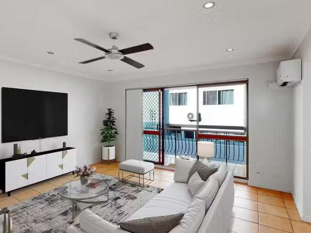Apartment for rent in Toombul, Queensland