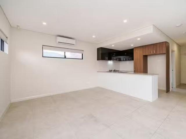 Apartment for rent in Cloverdale, Western Australia