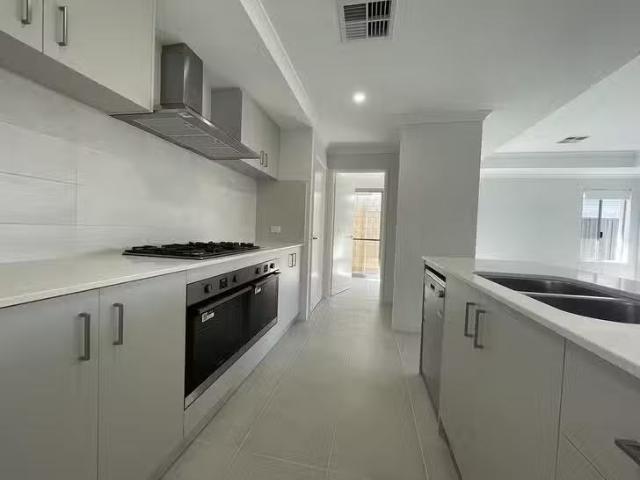 House for rent in Parklands, Western Australia