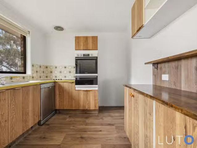 House for rent in Charnwood, Australian Capital Territory