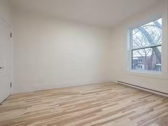 Apartment for rent in St. Leonard's, Quebec