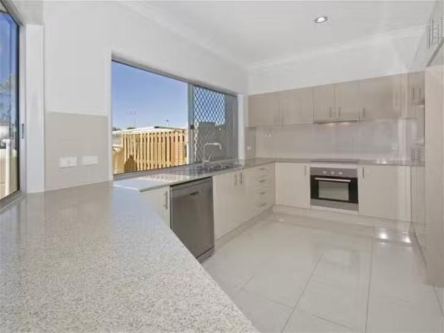 Apartment for rent in Toombul, Queensland