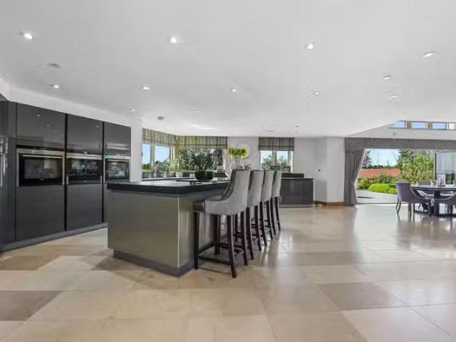House for rent in Greensted Green, Epping