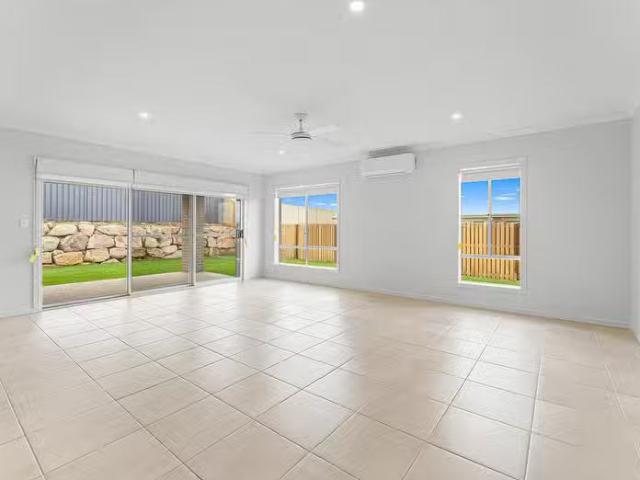 House for rent in Nikenbah, Queensland