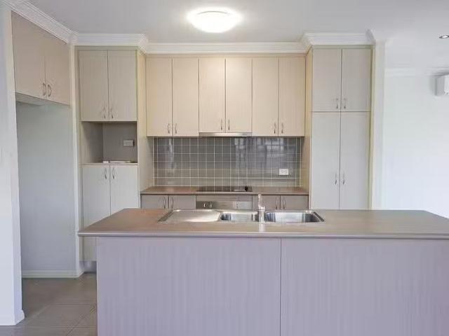 House for rent in Kirwan, Queensland