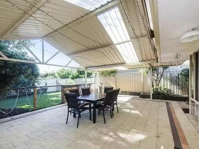 House for rent in High Wycombe, Western Australia