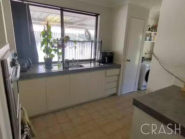 House for rent in Seville Grove, Western Australia